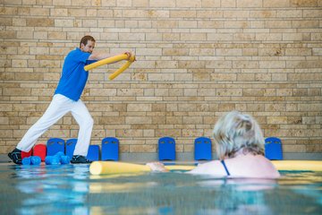 Gezielte Übungen im Bewegungsbad