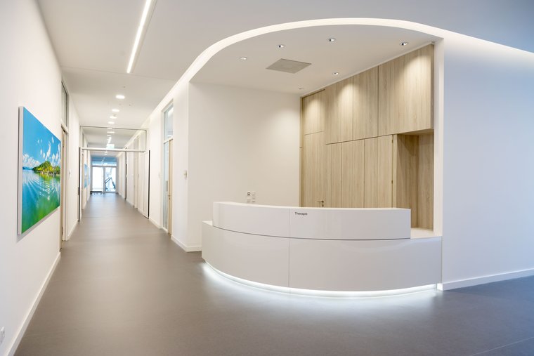 Flur und Thresen Benedictus Krankenhaus Feldafing